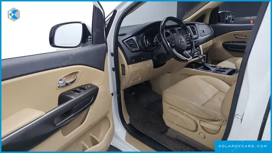 KIA CARNIVAL 9-SEATER LUXURY