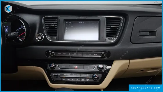 KIA CARNIVAL 9-SEATER LUXURY