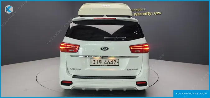 KIA CARNIVAL 7-SEATER LIMOUSINE