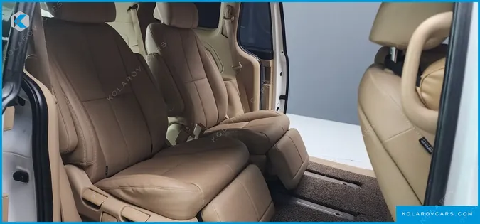 KIA CARNIVAL 7-SEATER LIMOUSINE
