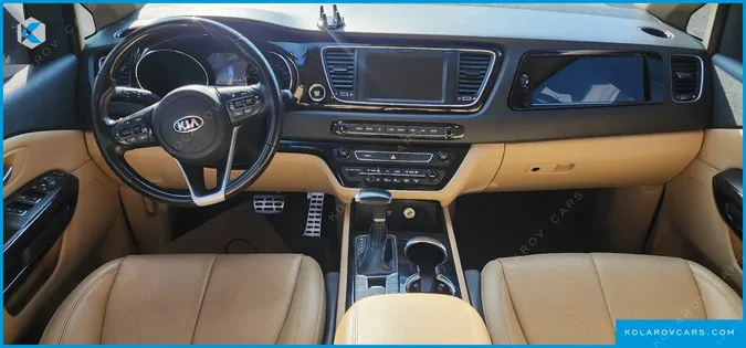 KIA CARNIVAL 7-SEATER LIMOUSINE