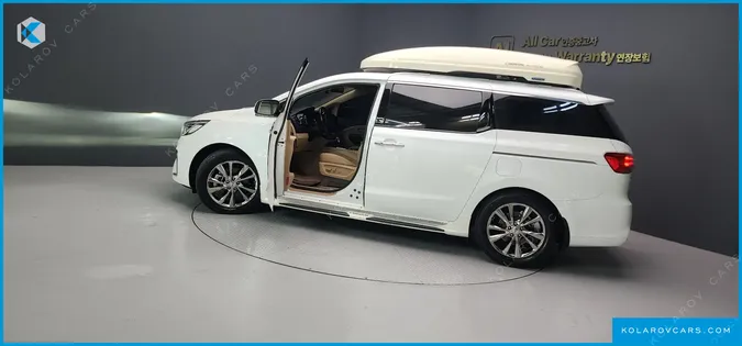 KIA CARNIVAL 7-SEATER LIMOUSINE