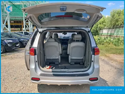 KIA CARNIVAL 9-SEATER LUXURY