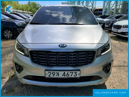 KIA CARNIVAL 9-SEATER LUXURY