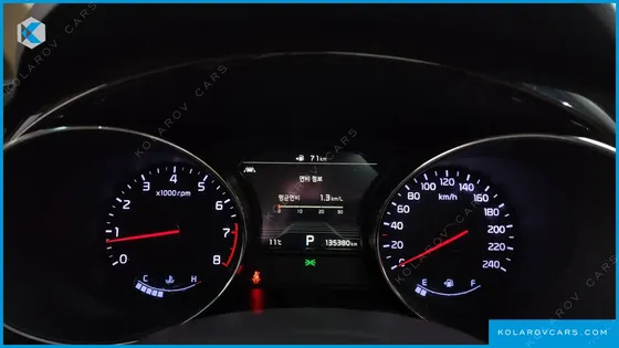 KIA CARNIVAL GASOLINE 9-SEATER NOBLESSE SPECIAL
