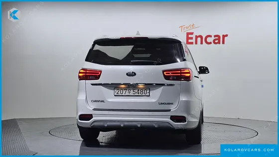 KIA CARNIVAL 7-SEATER LIMOUSINE