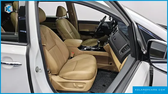 KIA CARNIVAL 7-SEATER LIMOUSINE