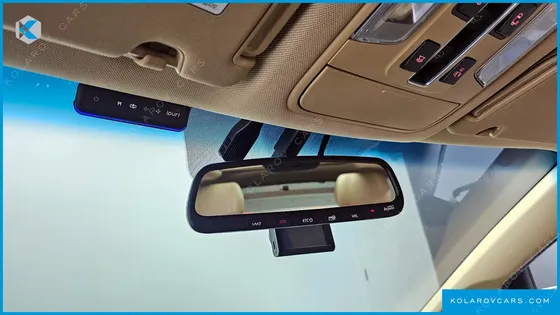 KIA CARNIVAL 7-SEATER LIMOUSINE