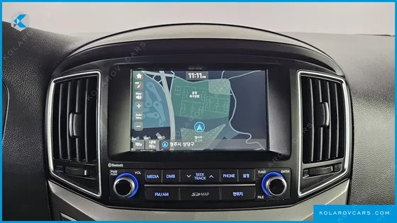 HYUNDAI STAREX 5-SEATER VAN