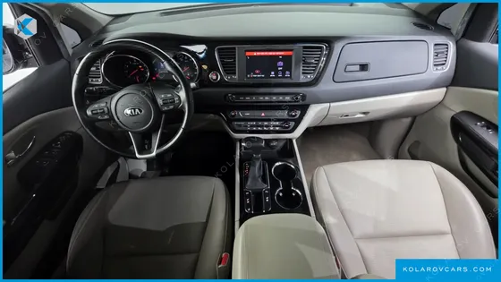 KIA CARNIVAL GASOLINE 11-SEATER PRESTIGE