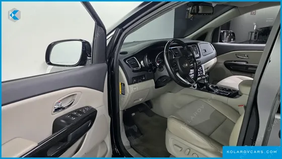 KIA CARNIVAL GASOLINE 11-SEATER PRESTIGE