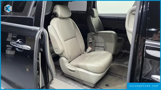KIA CARNIVAL GASOLINE 11-SEATER PRESTIGE
