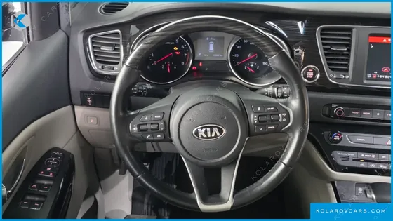 KIA CARNIVAL GASOLINE 11-SEATER PRESTIGE