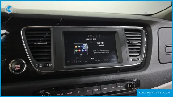 KIA CARNIVAL GASOLINE 11-SEATER PRESTIGE