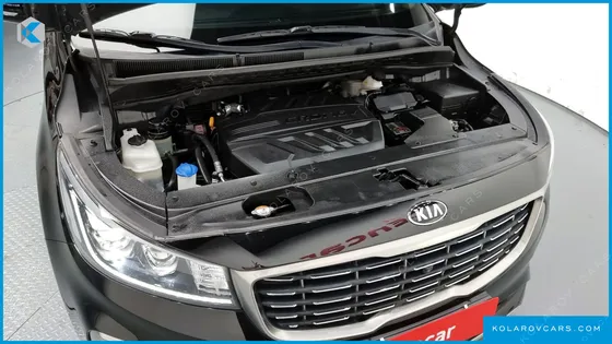 KIA CARNIVAL 7-SEATER LIMOUSINE