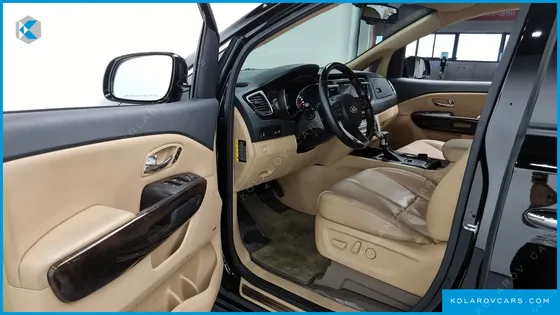 KIA CARNIVAL 7-SEATER LIMOUSINE
