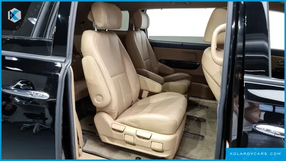 KIA CARNIVAL 7-SEATER LIMOUSINE