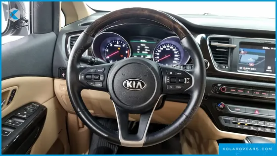 KIA CARNIVAL 7-SEATER LIMOUSINE