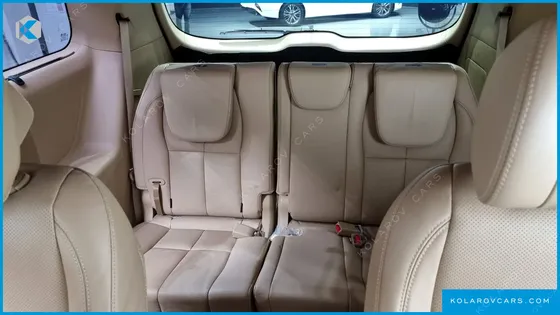 KIA CARNIVAL 7-SEATER LIMOUSINE