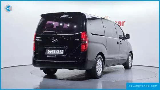 HYUNDAI STAREX 12-SEATER WAGON