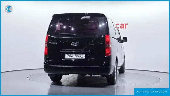 HYUNDAI STAREX 12-SEATER WAGON