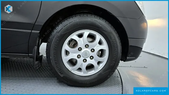 HYUNDAI STAREX 12-SEATER WAGON