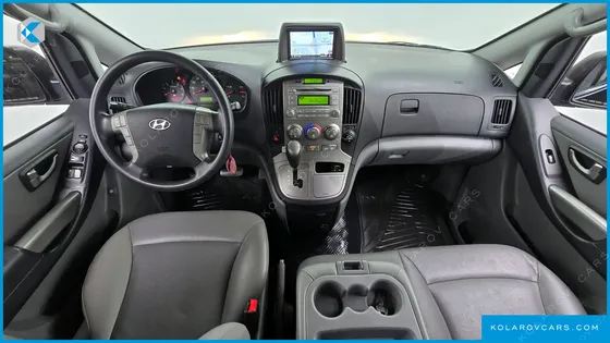 HYUNDAI STAREX 12-SEATER WAGON