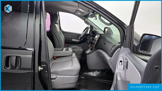 HYUNDAI STAREX 12-SEATER WAGON