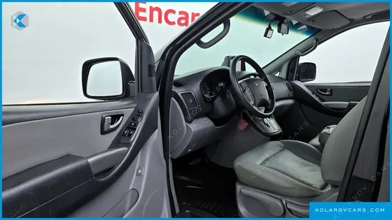 HYUNDAI STAREX 12-SEATER WAGON