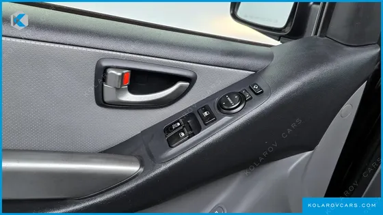 HYUNDAI STAREX 12-SEATER WAGON