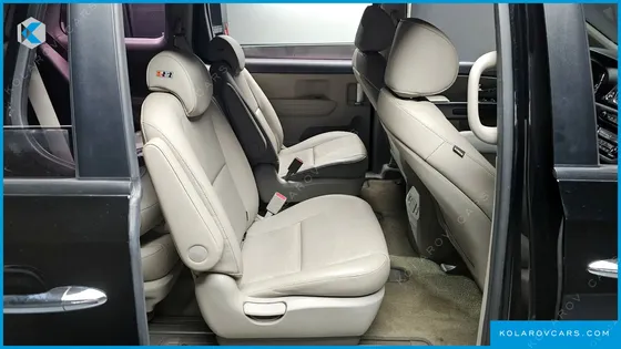 KIA CARNIVAL 9-SEATER LUXURY
