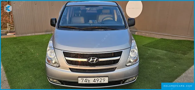 HYUNDAI STAREX 12-SEATER WAGON