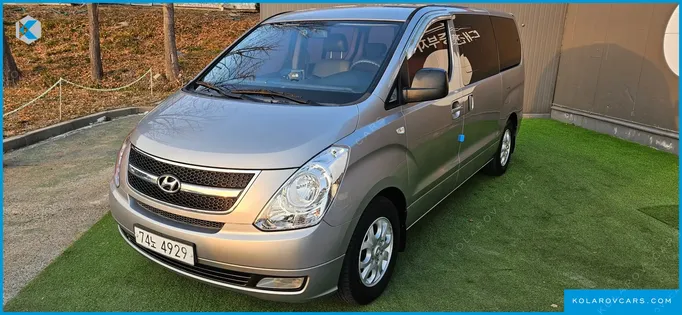 HYUNDAI STAREX 12-SEATER WAGON