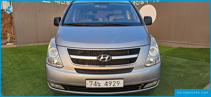 HYUNDAI STAREX 12-SEATER WAGON