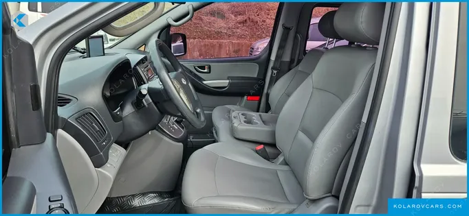 HYUNDAI STAREX 12-SEATER WAGON