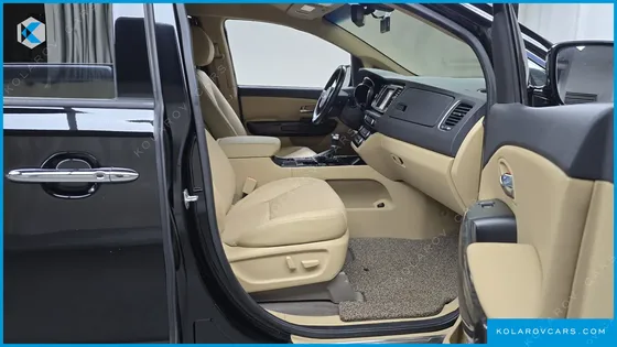 KIA CARNIVAL 9-SEATER HI-LIMOUSINE