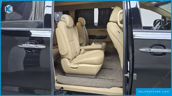 KIA CARNIVAL 9-SEATER HI-LIMOUSINE