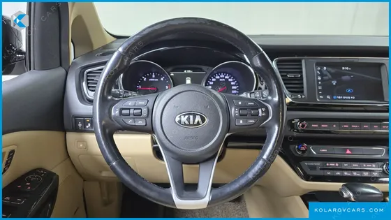 KIA CARNIVAL 9-SEATER HI-LIMOUSINE