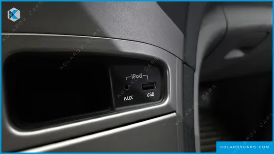 HYUNDAI STAREX 3-SEATER VAN