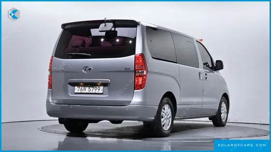 HYUNDAI STAREX 12-SEATER WAGON