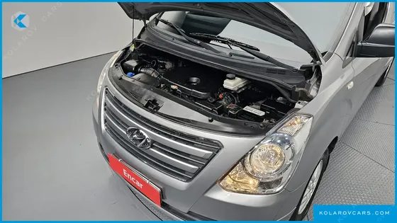 HYUNDAI STAREX 12-SEATER WAGON