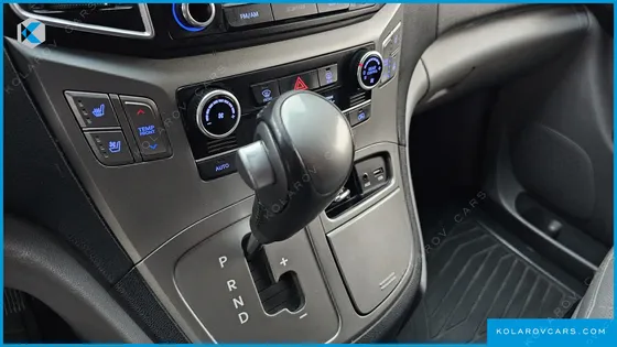HYUNDAI STAREX 12-SEATER WAGON