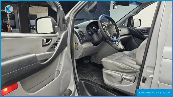 HYUNDAI STAREX 12-SEATER WAGON