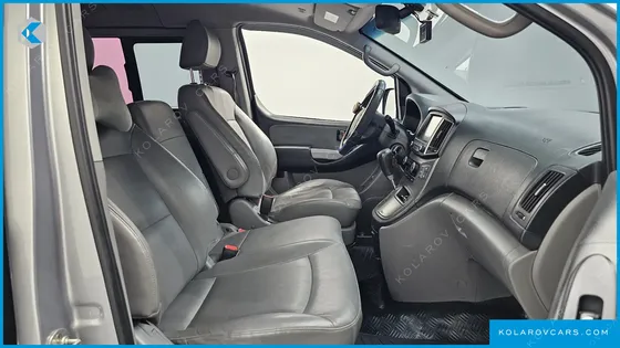 HYUNDAI STAREX 12-SEATER WAGON
