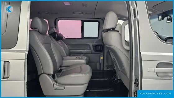 HYUNDAI STAREX 12-SEATER WAGON