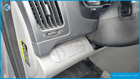 HYUNDAI STAREX 12-SEATER WAGON