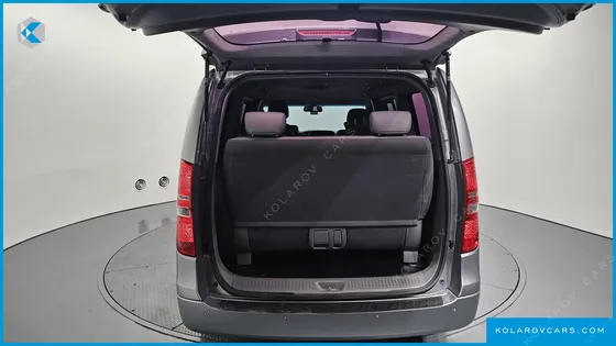 HYUNDAI STAREX 12-SEATER WAGON