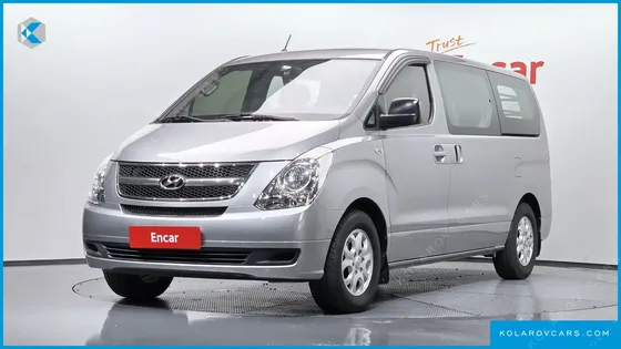 HYUNDAI STAREX 5-SEATER VAN