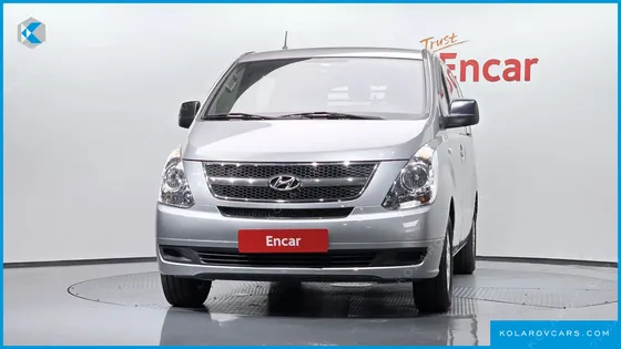 HYUNDAI STAREX 5-SEATER VAN
