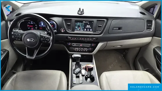 KIA CARNIVAL 9-SEATER LUXURY